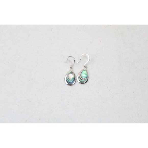 Genuine Shell Silver Plate Drop Dangle Pierced Earrings Beach Chic Jewelry 92770 - Picture 3 of 5